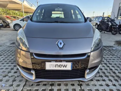 Usata Renault Scénic III XMOD 110 CV (80 kW) 2012 Grigio Monovolume