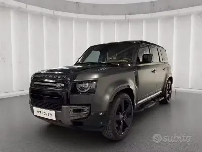 Usata Land Rover Defender 525 CV (386 kW) 2023 Grigio SUV