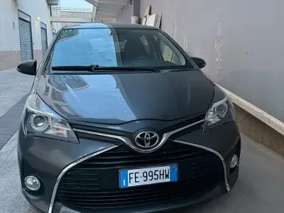 Usata Toyota Yaris 65 CV (47 kW) 2016 Berlina