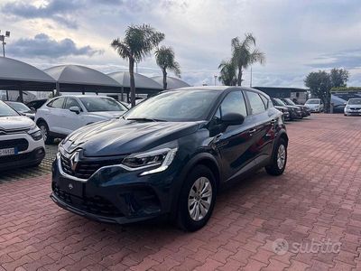 Usata Renault Captur Intens 101 CV (74 kW) 2020 Blu SUV