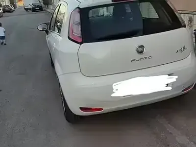 Usata Fiat Punto Evo 75 CV (55 kW) 2014 Bianco Utilitaria