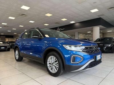 Usata VW T-Roc Life 150 CV (110 kW) 2023 Blu/azzurro SUV