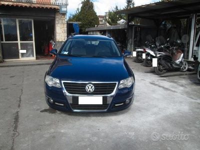 Usata VW Passat 140 CV (102 kW) 2008 Blu Station wagon
