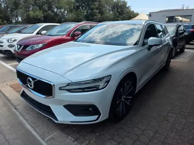 Usata Volvo V60 Business Edition 197 CV (144 kW) 2021 Bianco Station wagon