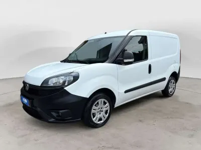 Usata Fiat Doblò 95 CV (69 kW) 2018 Bianco pastello Monovolume