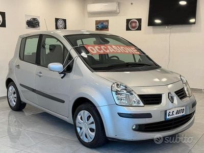 Usata Renault Modus Luxe 70 CV (51 kW) 2007 Grigio Monovolume