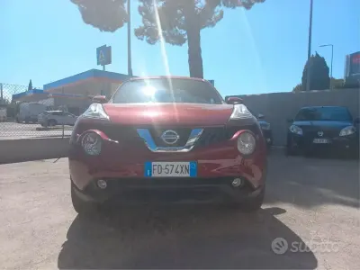 Usata Nissan Juke Acenta 110 CV (80 kW) 2015 Rosso SUV