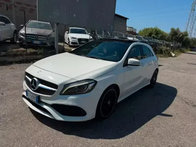 Usata Mercedes A180 Premium 109 CV (80 kW) 2016 Bianco Utilitaria