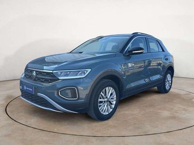 Usata VW T-Roc Life 116 CV (85 kW) 2024 Blu SUV