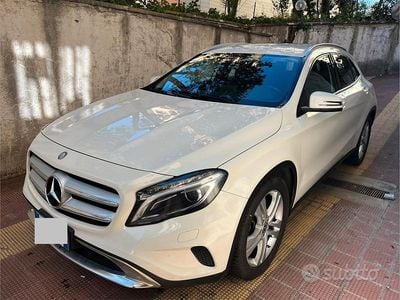 Usata Mercedes GLA180 109 CV (80 kW) 2016 Bianco SUV