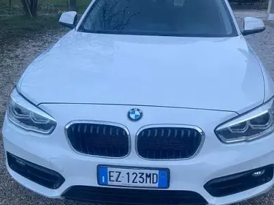 Usata BMW 118 Sport Line 143 CV (105 kW) 2015 Utilitaria