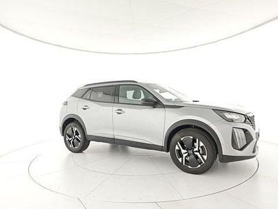 Usata Peugeot 2008 Allure 102 CV (75 kW) 2025 Argento SUV