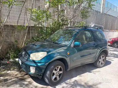 Usata Toyota RAV4 116 CV (85 kW) 2002 Verde SUV