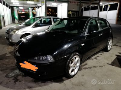 usata Alfa Romeo 147 147 1.9 JTD (115) 5 porte Distinctive