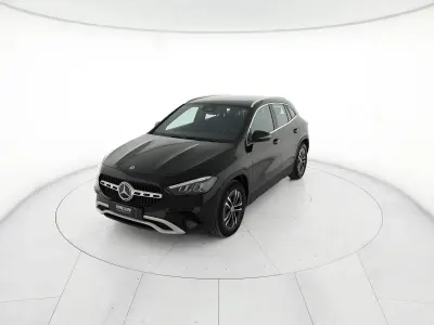 Usata Mercedes GLA180 Executive 116 CV (85 kW) 2024 Nero notte SUV
