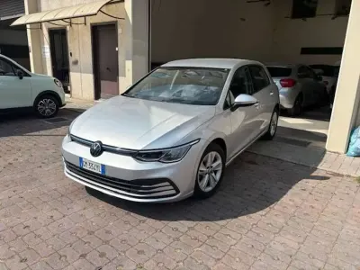 Usata VW Golf VIII GTD 116 CV (85 kW) 2023 Argento Berlina