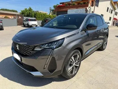Usata Peugeot 3008 Allure 131 CV (96 kW) 2023 Grigio SUV
