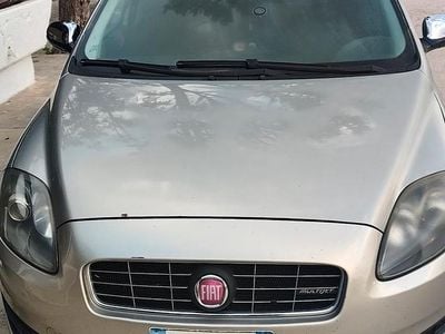 Usata Fiat Croma 150 CV (110 kW) 2007 Giallo Station wagon