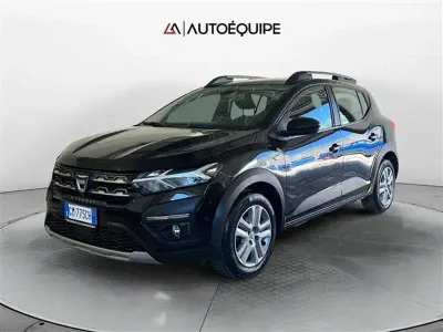 Usado Dacia Sandero Comfort 100 CV (73 kW) 2023 Negro