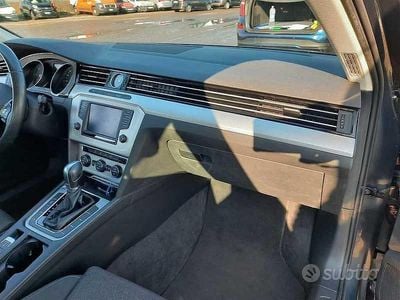 Usata VW Passat 120 CV (88 kW) 2016 Grigio Station wagon