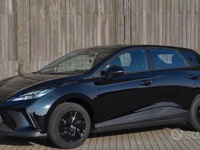 Usata MG MG4 EV 125 kW (170 CV) 2024 Nero Utilitaria