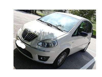 Usata Lancia Musa Gold 95 CV (69 kW) 2012 Oro Monovolume