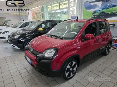 Begagnad Fiat Panda Cross Cross 69 HK (50 kW) 2025 Röd Halvkombi