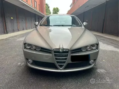 Second-hand Alfa Romeo 159 Distinctive 120 CP (88 kW) 2005 Gri Berlinǎ