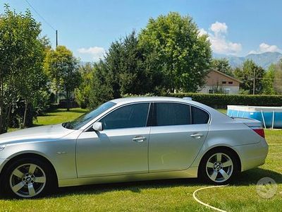 Begagnad BMW 523 177 HK (130 kW) 2006 Grå Sedan