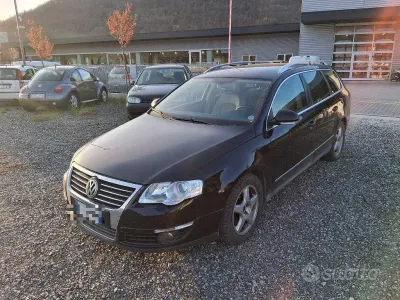 Begagnad VW Passat Highline 140 HK (102 kW) 2006 Svart Kombi