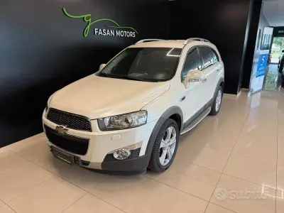 Usata Chevrolet Captiva LTZ 184 CV (135 kW) 2011 Bianco SUV