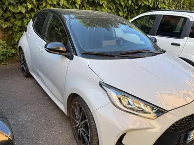 Begagnad Toyota Yaris Sport 116 HK (85 kW) 2023 Halvkombi