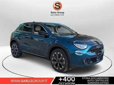 Nuova Fiat 600 La Prima 110 CV (80 kW) 2025 Blu SUV