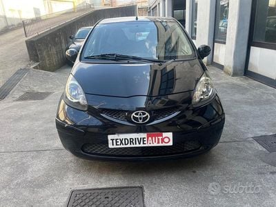Usata Toyota Aygo 67 CV (49 kW) 2007 Nero Utilitaria