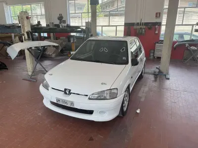 Usata Peugeot 106 103 CV (75 kW) 1998 Utilitaria