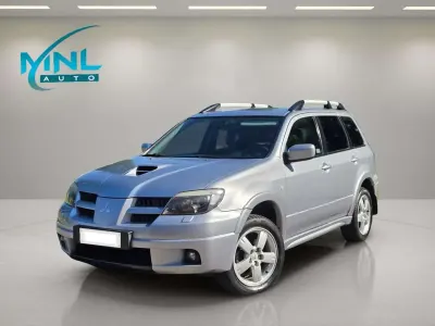 Usata Mitsubishi Outlander 205 CV (150 kW) 2005 Gray SUV