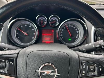 Usata Opel Astra 180 CV (132 kW) 2010 Bianco Berlina