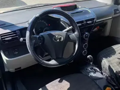 Usata Toyota iQ
