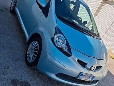 Usata Toyota Aygo 67 CV (49 kW) 2007 Blu Utilitaria