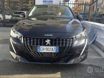 Usata Peugeot 208 Allure 100 CV (73 kW) 2022 Nero Utilitaria