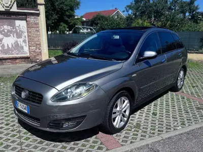 Usata Fiat Croma Emotion 150 CV (110 kW) 2010 Grigio Station wagon