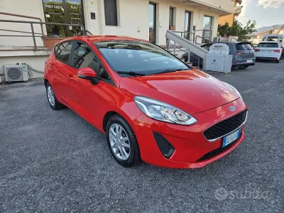 Usata Ford Fiesta 75 CV (55 kW) 2021 Rosso Utilitaria
