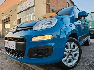 Usata Fiat Panda 80 CV (58 kW) 2012 Blu Utilitaria