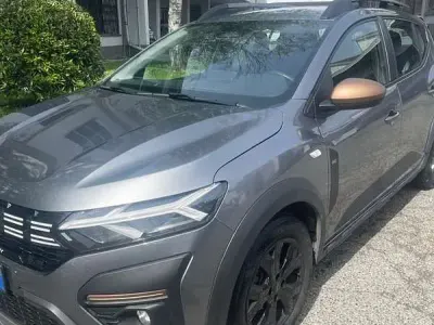 Occasion Dacia Sandero Extreme 101 PK (74 kW) 2025 Grijs Sedan