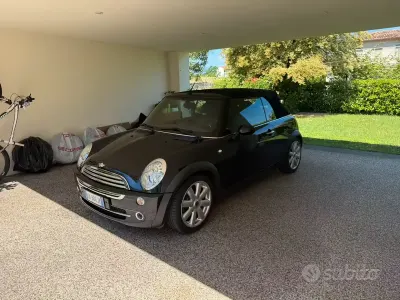Usata Mini Cooper Cabriolet 116 CV (85 kW) 2025 Nero Cabrio