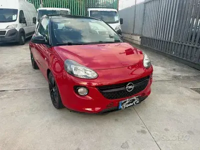 Usata Opel Adam Slam 116 CV (85 kW) 2015 Rosso Utilitaria