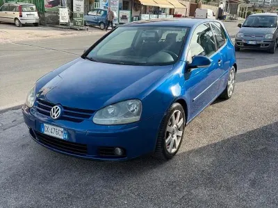 Usata VW Golf IV Comfortline 140 CV (102 kW) 2004 Blu Berlina