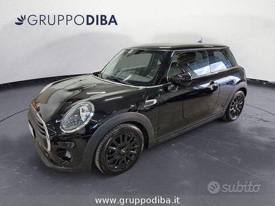 Usata Mini ONE 102 CV (75 kW) 2019 Nero Utilitaria