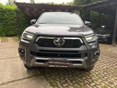 Usata Toyota HiLux 204 CV (150 kW) 2023 Grigio Pick-up