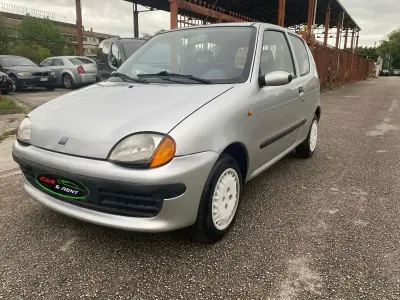 Usata Fiat Seicento 54 CV (39 kW) 1999 Argento Utilitaria